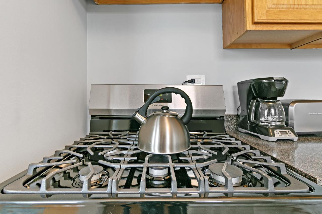 Captivating 1Br Apt With Full Kitchen - Belmont I4 Chicago Exterior foto